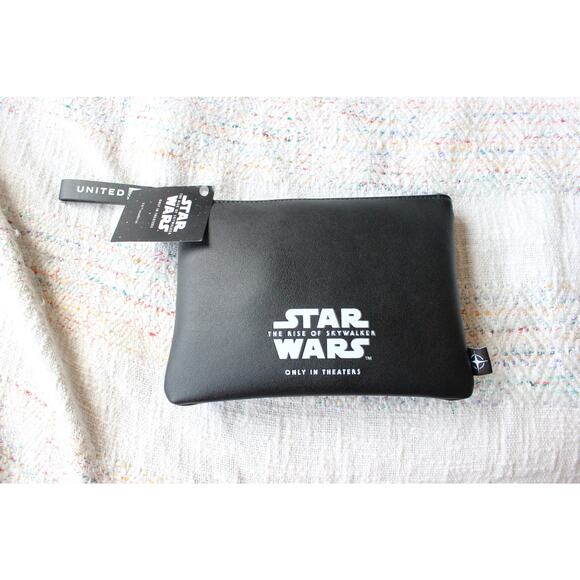 NEW United Airlines Star Wars The Rise of Skywalker Amenity Kit - Picture 1 of 3